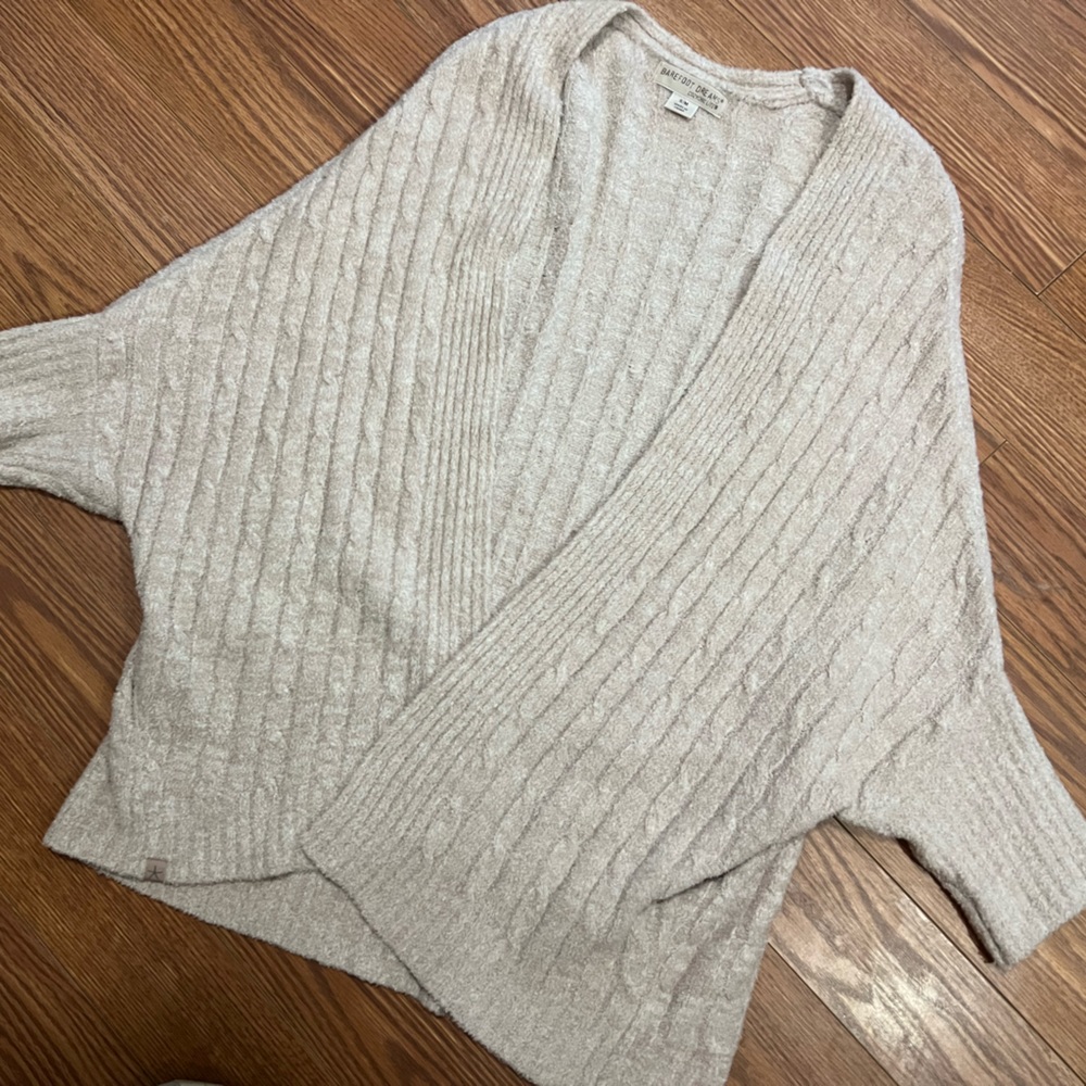 Barefoot dreams cardigan - Great condition - cream color